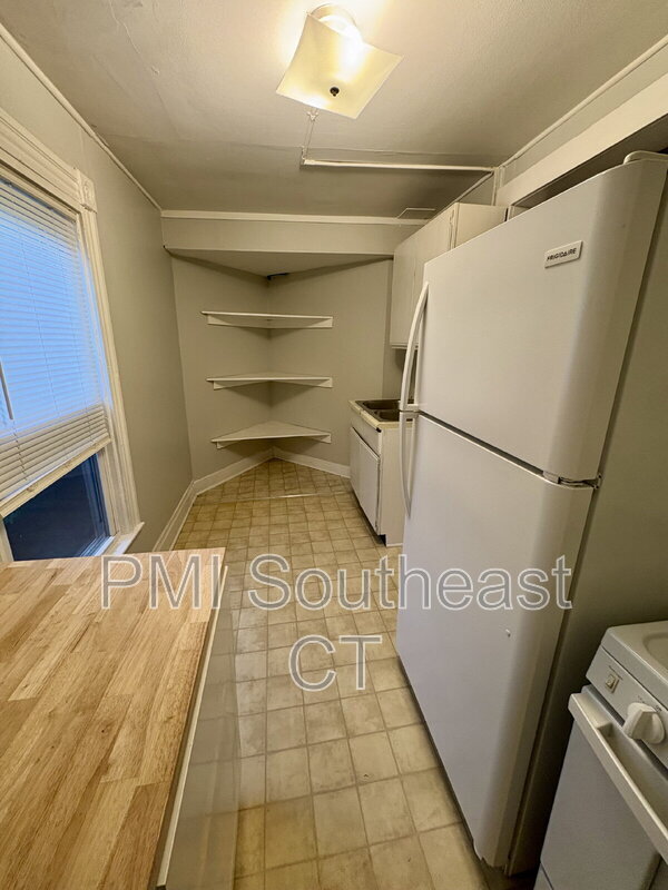 Building Photo - 79 Garfield Ave