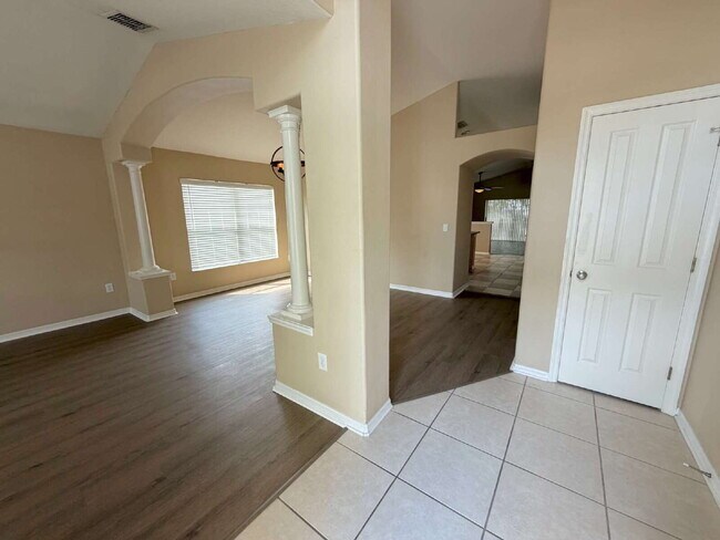 Building Photo - 24317 Summer Wind Ct