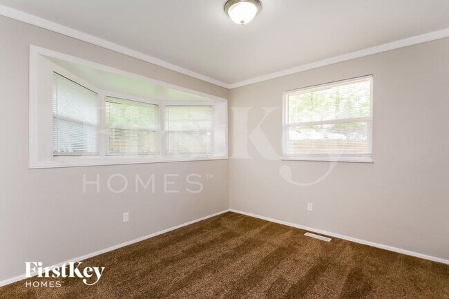 Building Photo - 1555 Florida Dr