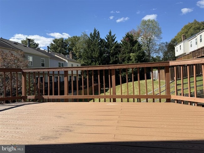 Building Photo - 102 Smoothleaf Ln