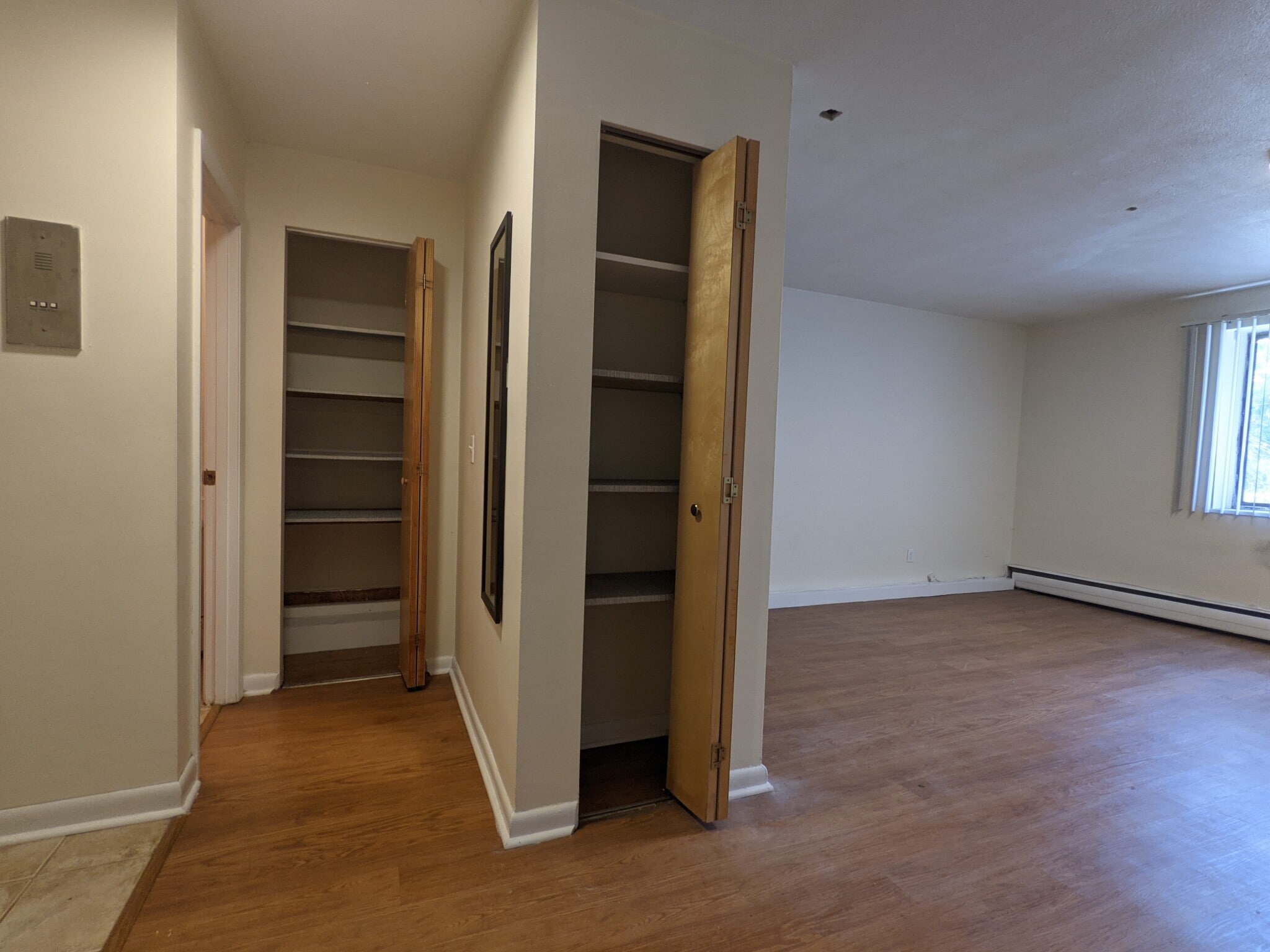 Building Photo - 94 Babcock St