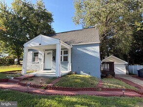Building Photo - 7124 Quincy Ave