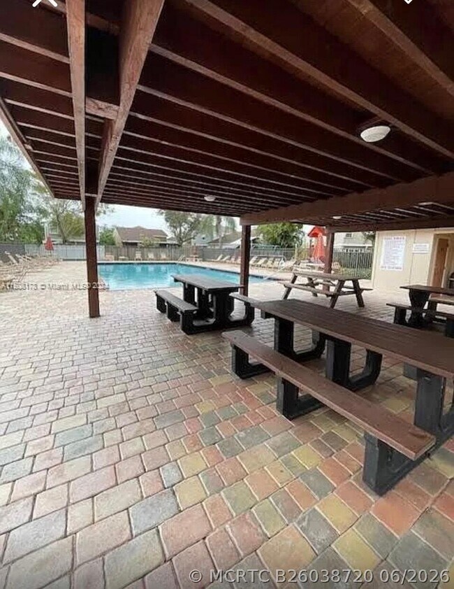 Building Photo - 15813 W Waterside Cir