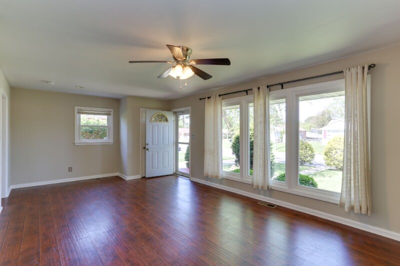 Building Photo - 1516 Denton Dr