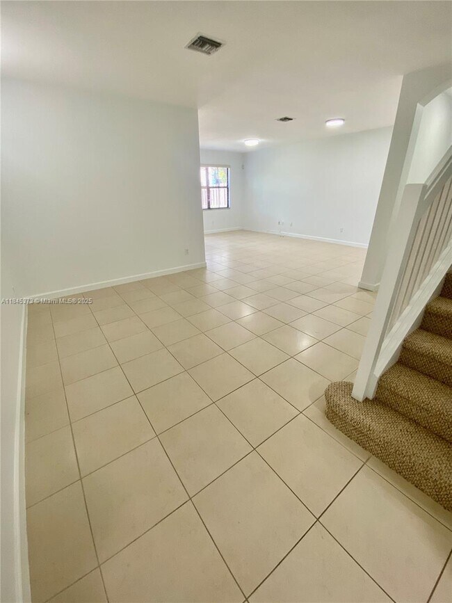 Building Photo - 9604 Town Parc Cir N