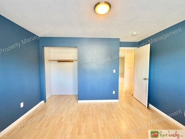 Building Photo - 4901 SW 327th Pl