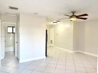 Building Photo - 1454 SW 33rd St