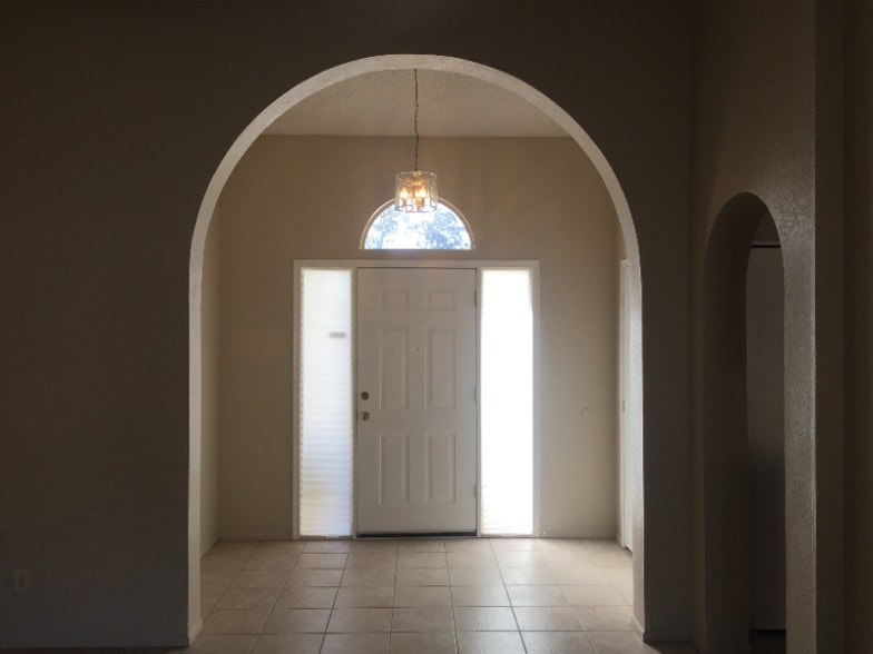 Building Photo - 190 S Hazelton Dr