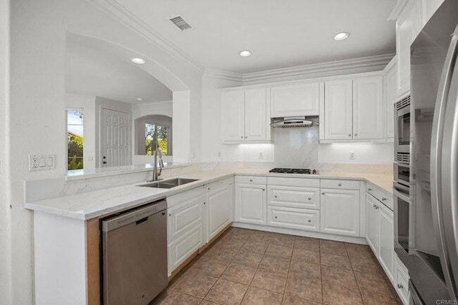 Building Photo - 7479 Mermaid Ln