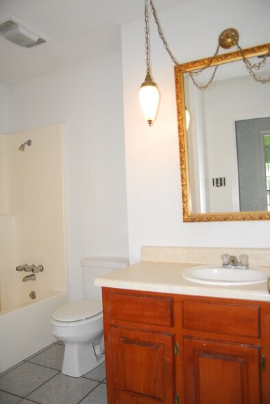 Building Photo - 2322 Norris Cir