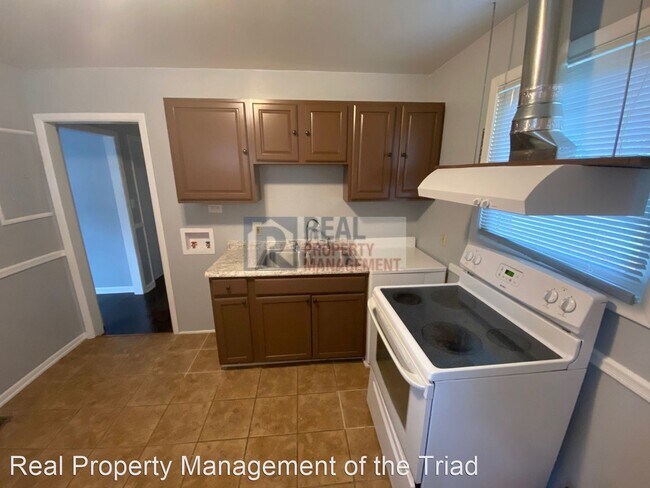 Building Photo - 2 br, 1 bath House - 202 Bingham Street