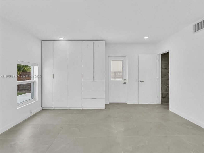 Building Photo - 107 Central Ave