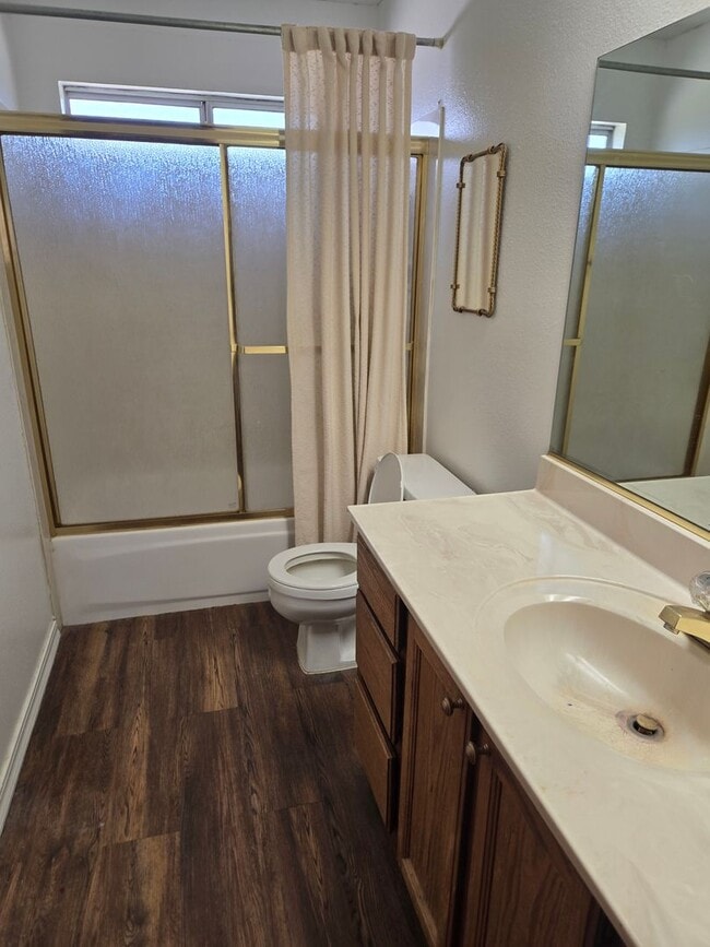 Building Photo - Three bedroom