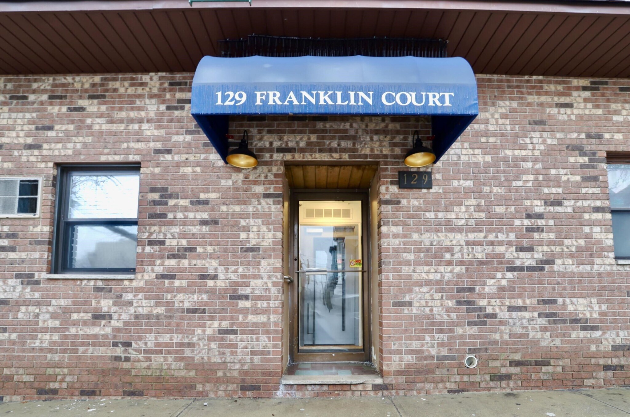 Building Photo - 129 Franklin St