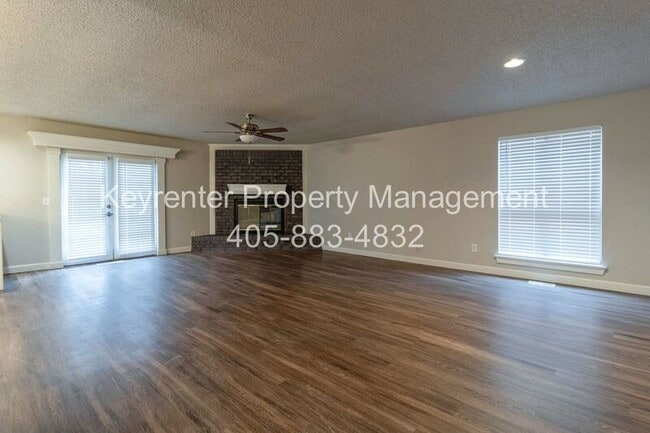 Building Photo - 732 Westridge Ct