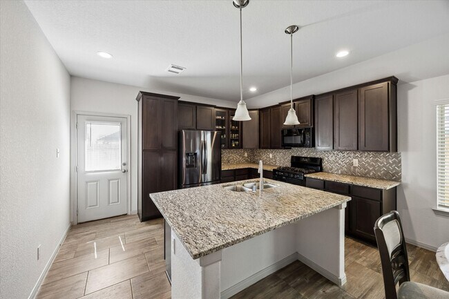 Building Photo - 7931 Tuscan Cypress Dr