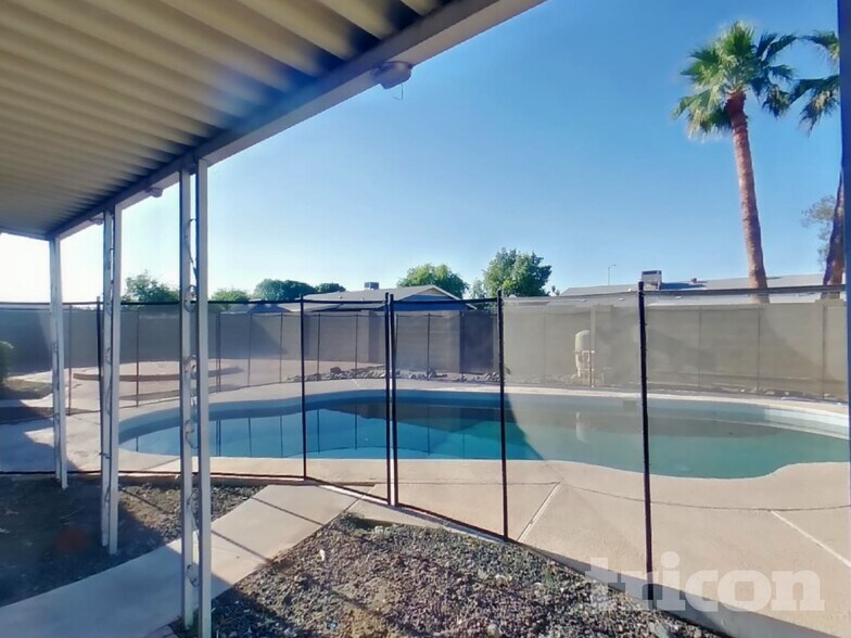 Building Photo - 3729 W North Ln