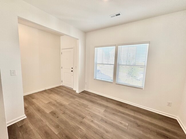 Building Photo - BRAND NEW 3bd/2.5 BATH HOME- Kensington Co...