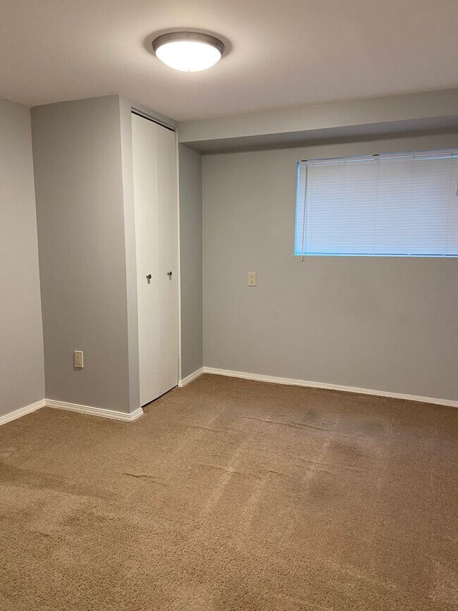 Building Photo - Giannakis Duplex