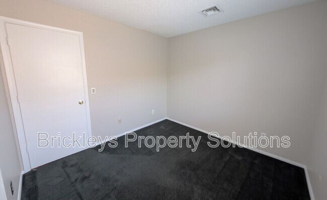Building Photo - 1878 E Sheffield Ct