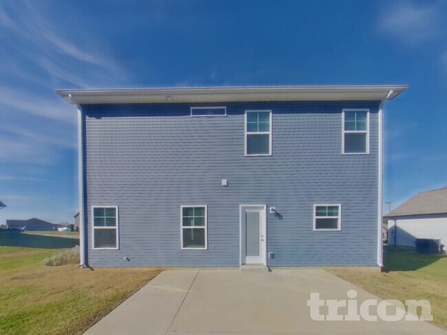 Building Photo - 622 Crooked Crk