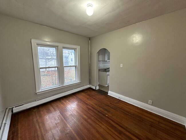 Building Photo - Single Family Home Ready for Rent in a Gre...