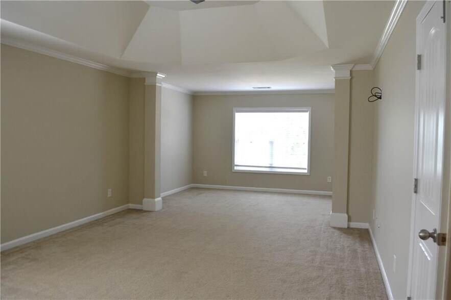 Building Photo - 3327 Edenridge Ct