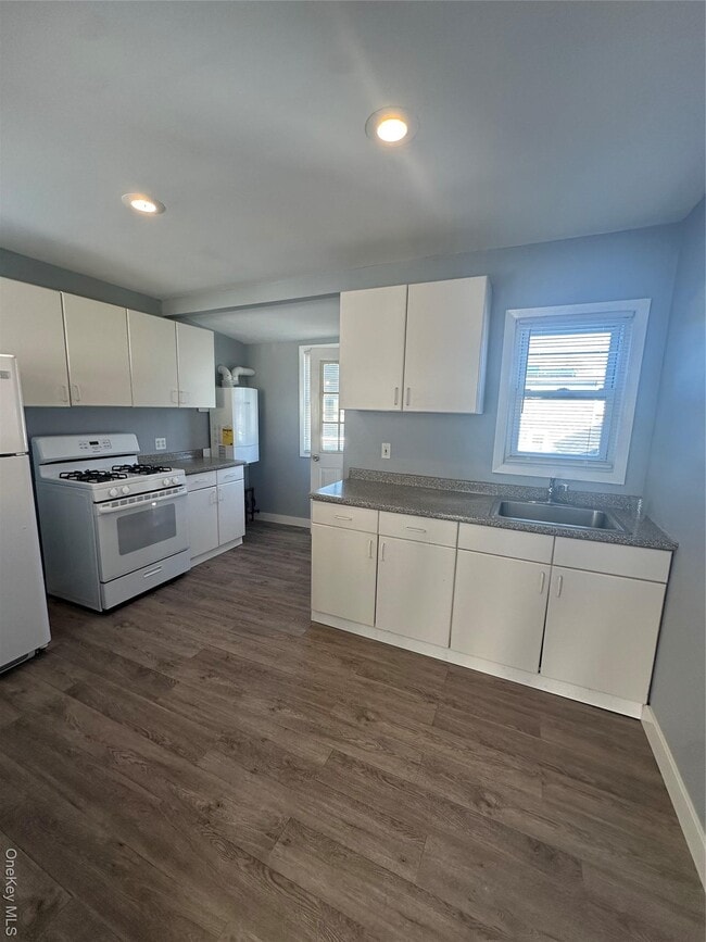 Building Photo - 32 Mc Kinley Ave