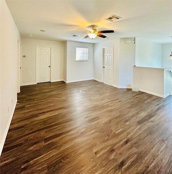 Building Photo - 2800 Canyon Valley Run