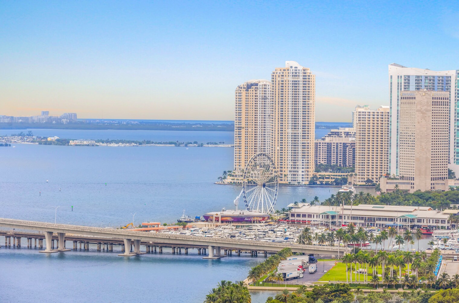 Building Photo - 1717 N Bayshore Dr