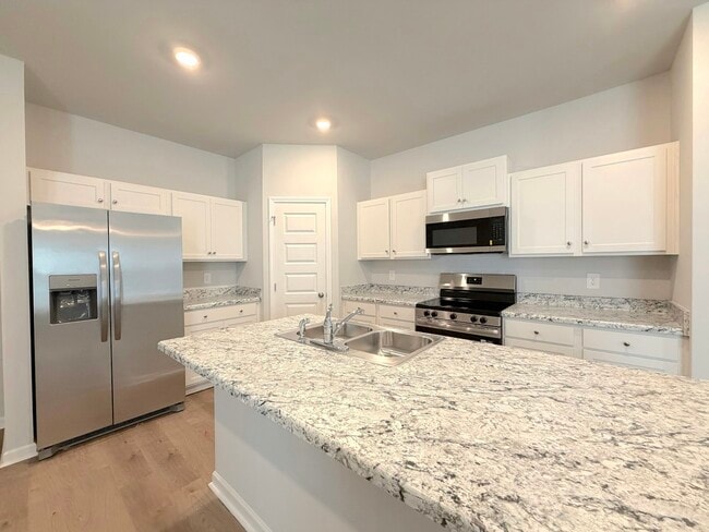 Building Photo - 155 Challenger Way