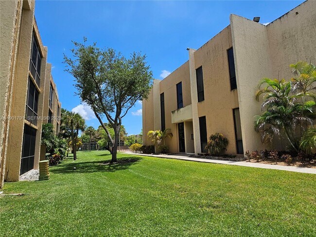 Building Photo - 8415 SW 107th Ave