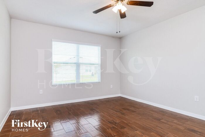 Building Photo - 4135 Lindever Ln