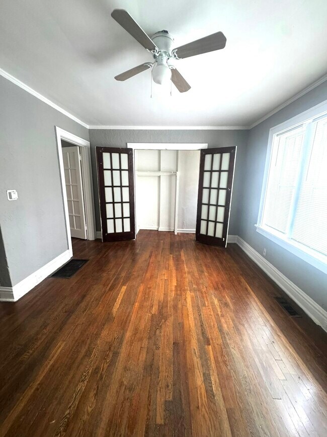 Building Photo - 4223 Ellenwood Ave