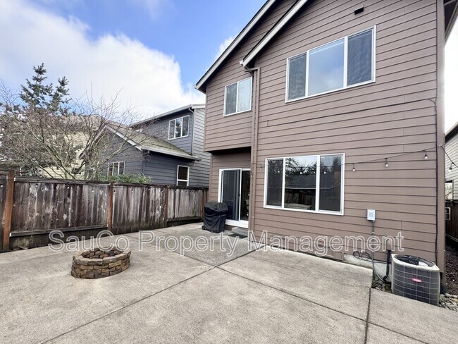 Building Photo - 4017 SE Lone Oak St