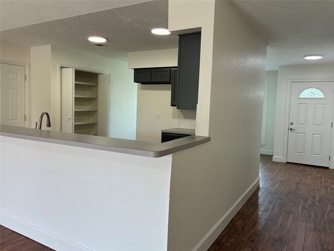 Building Photo - 17034 Coachmaker Dr