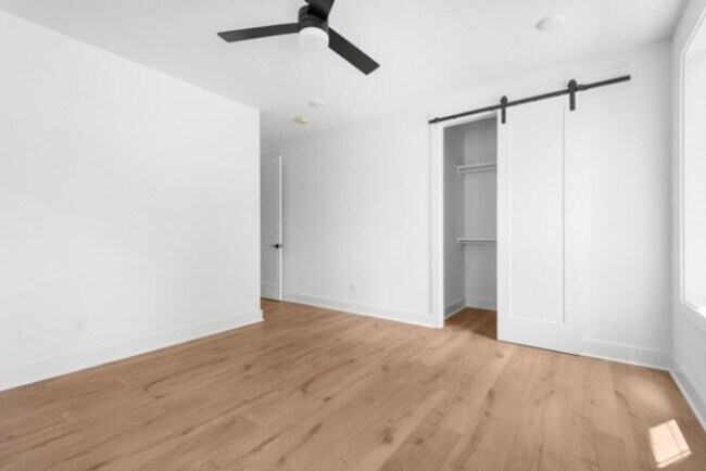 Building Photo - 1814 Stewart Pl