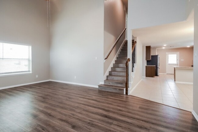 Building Photo - 5107 Gulf Stream Ln