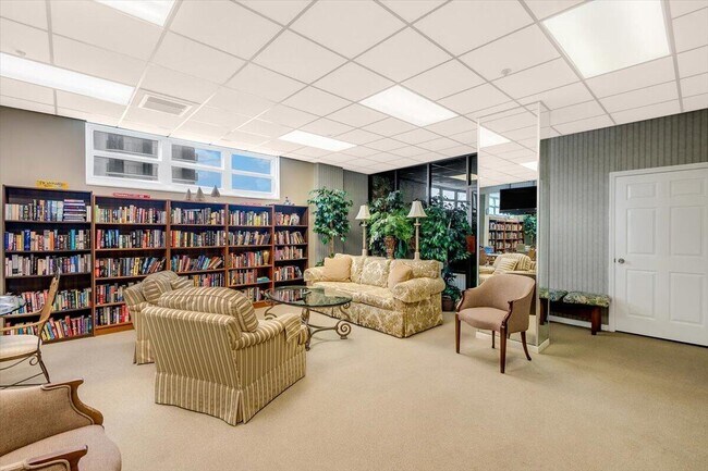 Building Photo - 5440 N Ocean Dr