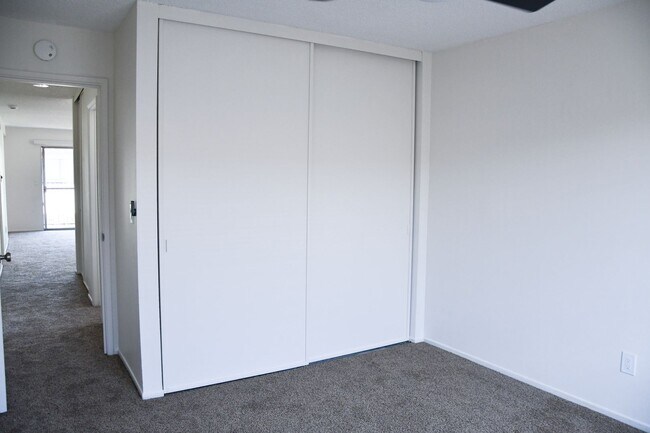 Building Photo - Tularosa (344) West