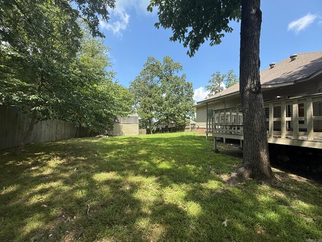 Building Photo - 8705 Wingate Dr