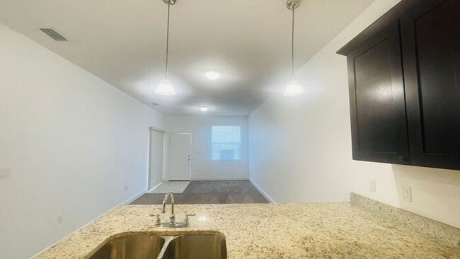 Building Photo - 1595 Cumin Dr