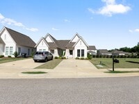 Building Photo - 1255 Burrow Cir