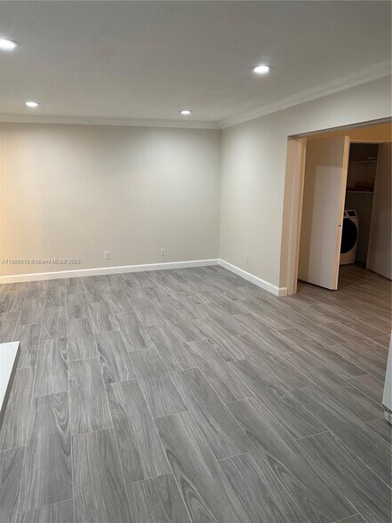 Building Photo - 52 Madrid Ln