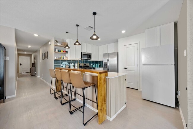 Building Photo - 3331 Aspen Stream Dr