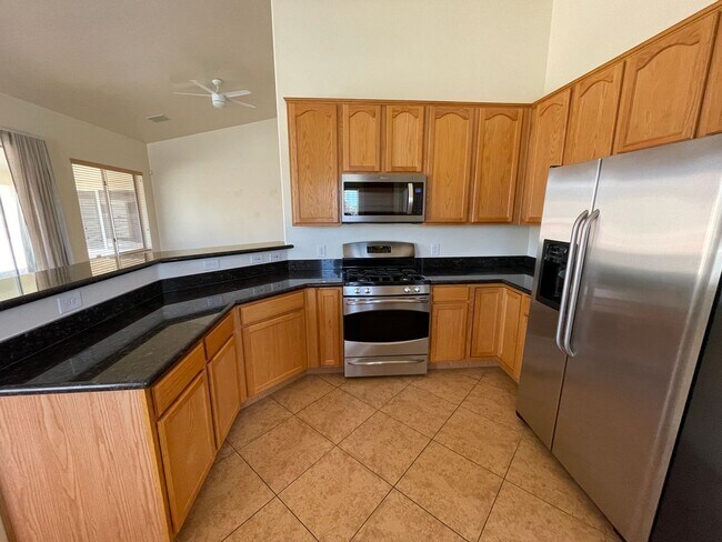 Building Photo - 1994 Willow Oak Ln