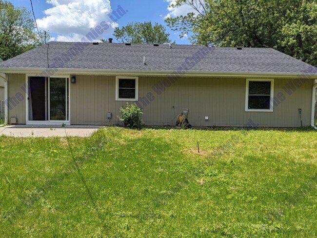 Building Photo - Now leasing for August!