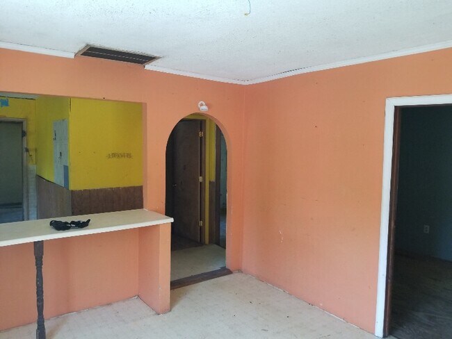 Building Photo - 728 Schirmeyer St