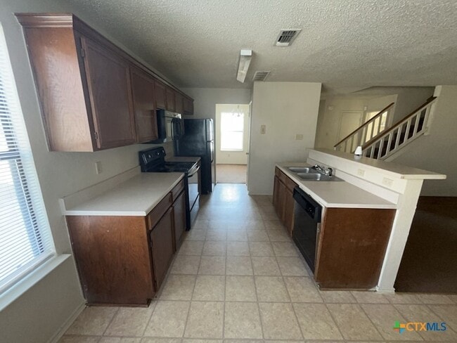 Building Photo - 2607 Schulze Dr