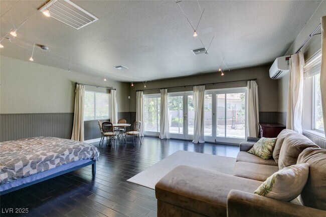 Building Photo - 2131 Alexa Breanne Ct
